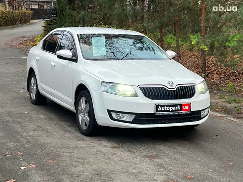 Skoda octavia a7 2013 белый - фото 3