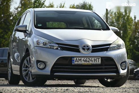 Toyota Verso 2015 - фото 2