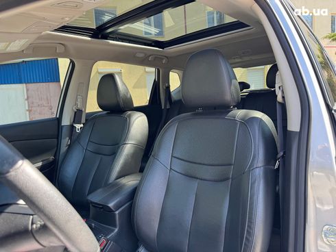 Nissan Rogue 2019 серый - фото 23