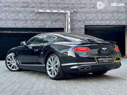 Bentley Continental GT 2020 - фото 26