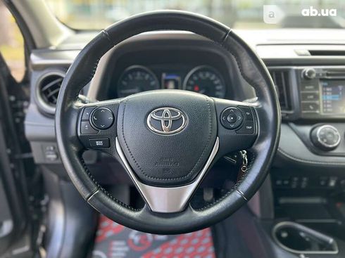 Toyota RAV4 2018 - фото 29