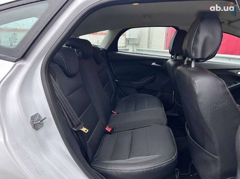 Ford Focus 2015 - фото 12