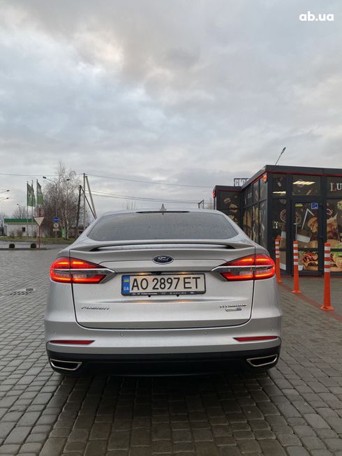 Ford Fusion 2018 серебристый - фото 10