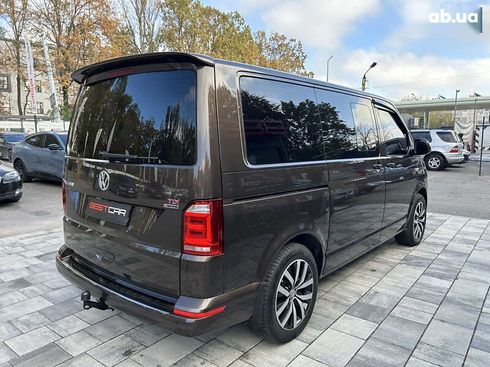 Volkswagen Multivan 2017 - фото 10