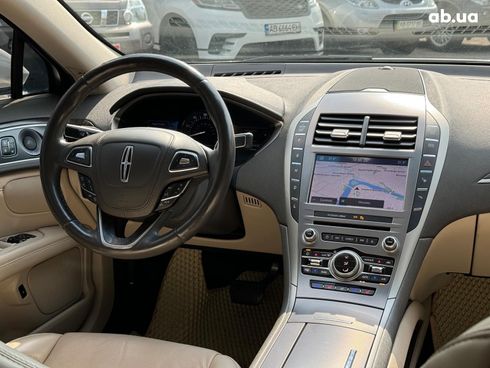 Lincoln MKZ 2019 белый - фото 33
