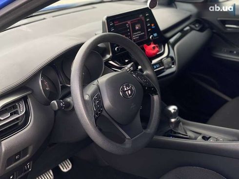 Toyota C-HR 2018 - фото 12