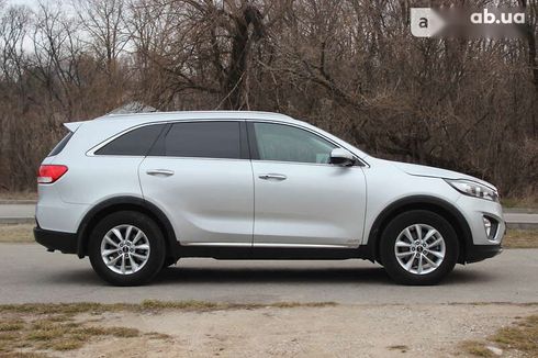 Kia Sorento 2016 - фото 8