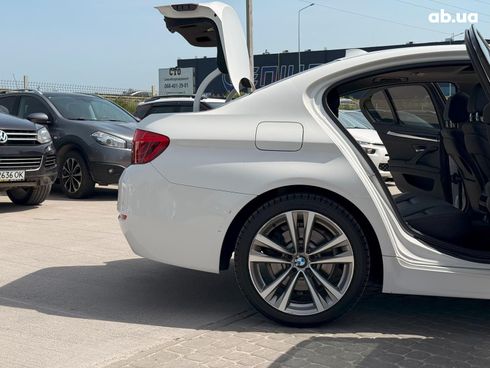 BMW 5 серия 2016 белый - фото 27