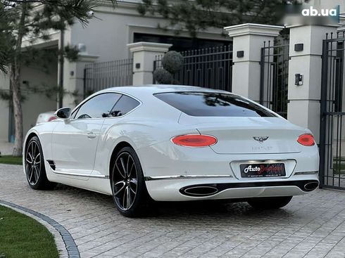 Bentley Continental GT 2019 - фото 11