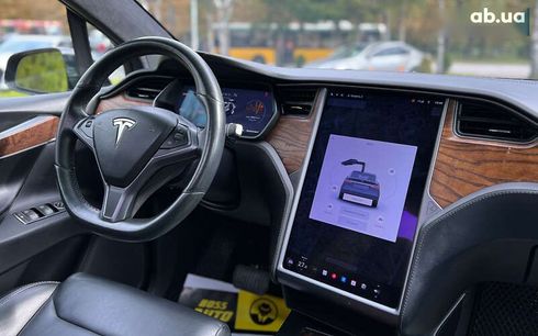 Tesla Model X 2019 - фото 19