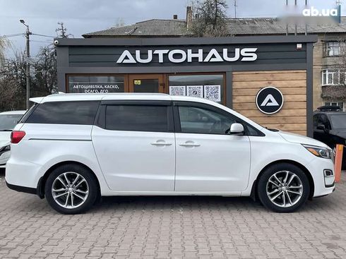 Kia Sedona 2018 - фото 5
