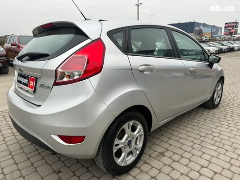 Ford Fiesta 2016 серый - фото 6