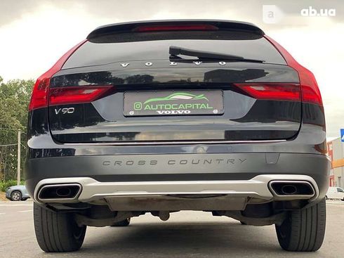 Volvo V90 Cross Country 2018 - фото 19