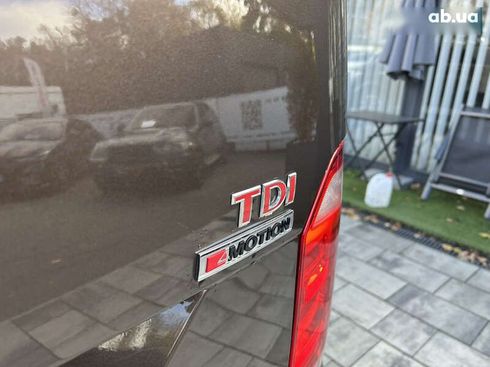 Volkswagen Multivan 2017 - фото 16