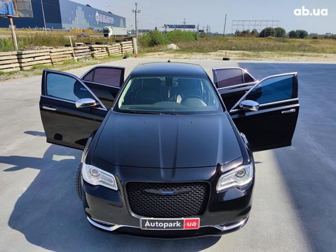 Chrysler 300 2018 черный - фото 34