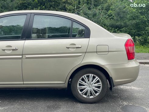 Hyundai Accent 2007 бежевый - фото 10