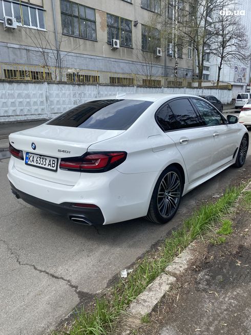 BMW 5 серия 2017 белый - фото 4