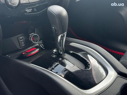 Nissan Rogue 2016 красный - фото 16