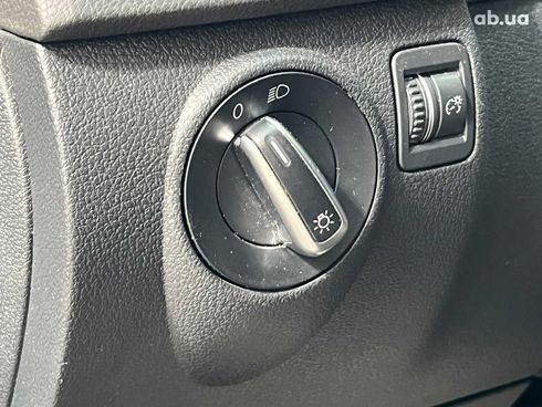 Volkswagen Tiguan 2018 серый - фото 25