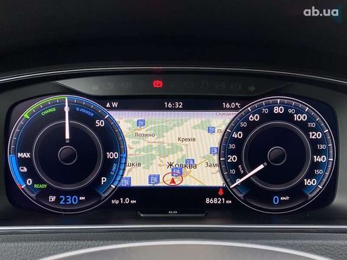 Volkswagen e-Golf 2019 - фото 29