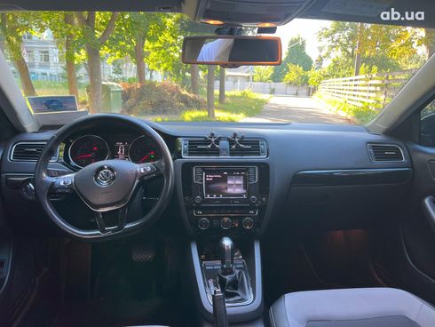 Volkswagen Jetta 2016 черный - фото 18