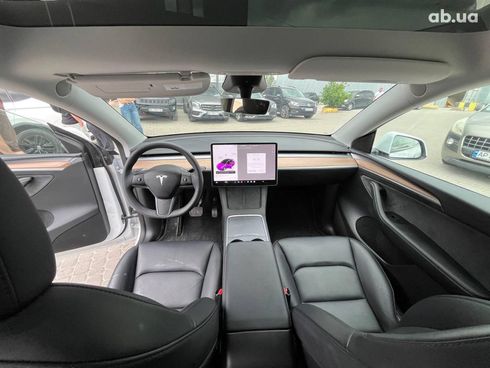 Tesla Model Y 2024 белый - фото 26
