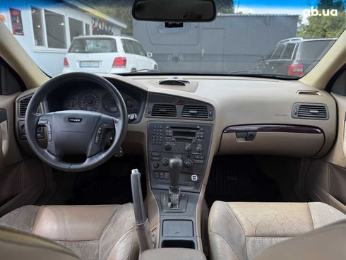 Volvo V70 2002 серый - фото 32