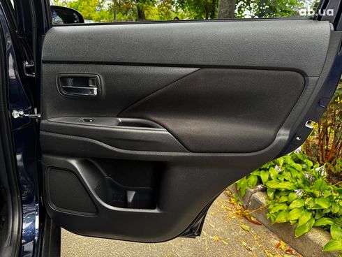 Mitsubishi Outlander 2017 синий - фото 22