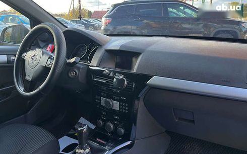 Opel Astra 2010 - фото 19