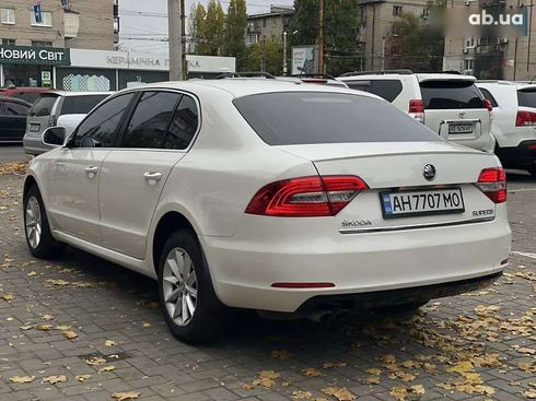 Skoda Superb 2013 - фото 10
