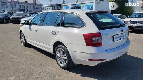 Skoda Octavia 2017 - фото 7