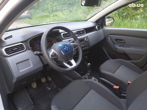 Renault Duster 2023 белый - фото 4