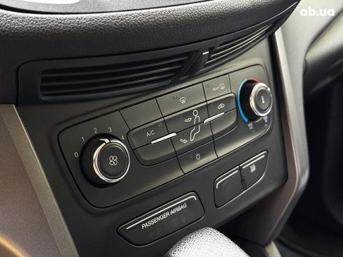 Ford Escape 2017 черный - фото 21