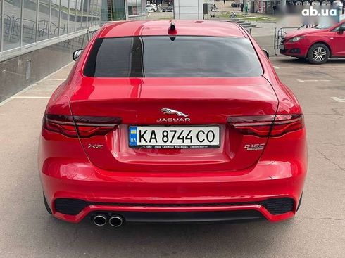 Jaguar XE 2019 - фото 7
