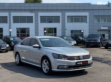Продаж вживаних Volkswagen Passat 2016 року - купити на Автобазарі