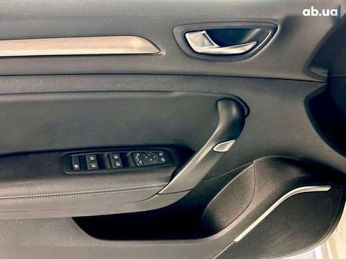 Renault Megane 2018 - фото 16