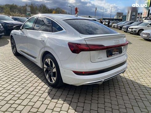 Audi E-Tron 2022 - фото 6