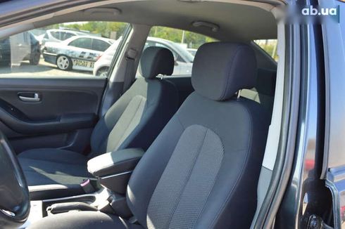 Hyundai Elantra 2009 - фото 8