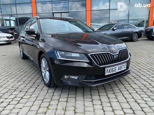 Skoda Superb 2019 - фото 4