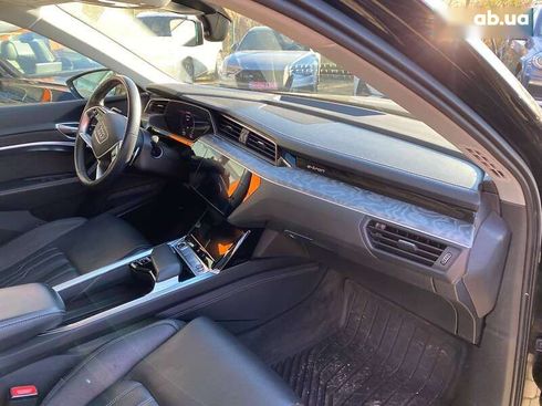 Audi E-Tron 2020 - фото 8