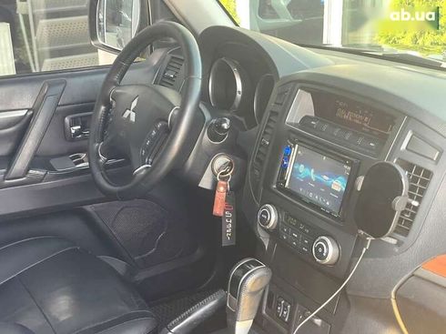 Mitsubishi Pajero Wagon 2008 - фото 30