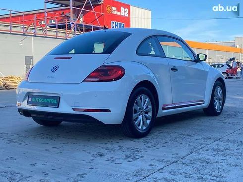 Volkswagen Beetle 2017 - фото 10
