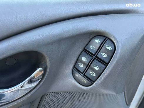 Ford Focus 2001 серый - фото 16