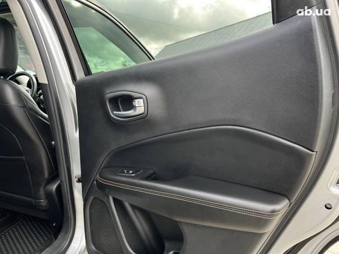 Jeep Compass 2018 серый - фото 38