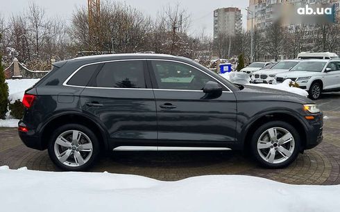Audi Q5 2017 - фото 8