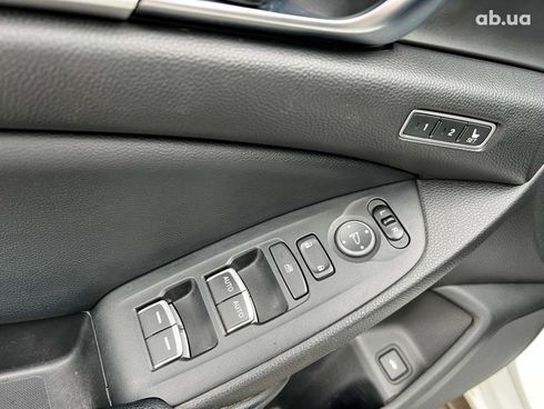Honda Accord 2018 белый - фото 62