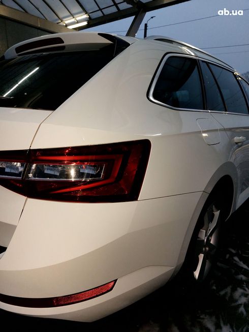 Skoda Superb 2016 белый - фото 10