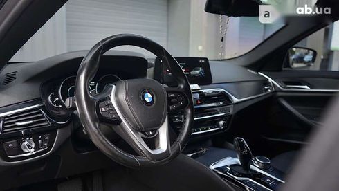 BMW 5 серия 2018 - фото 28