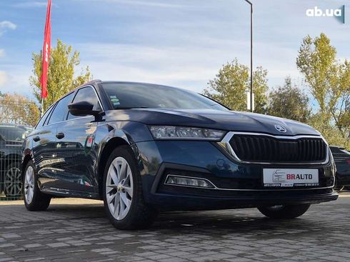 Skoda Octavia 2021 - фото 11