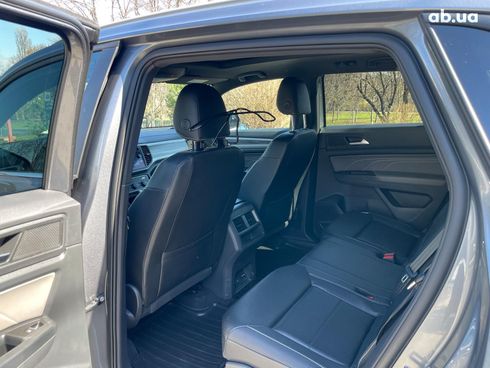 Volkswagen Atlas 2020 серый - фото 20
